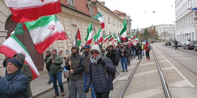 من تظاهرة يوم الأرض في شارع رينفيغ في فيينا